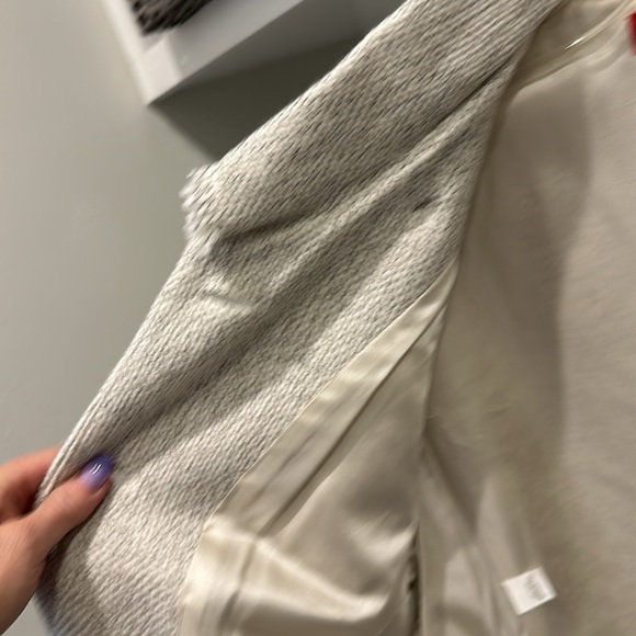 Gorgeous Anne Klein Black and Ivory Tweed Coat size Large - Picture 7 of 7